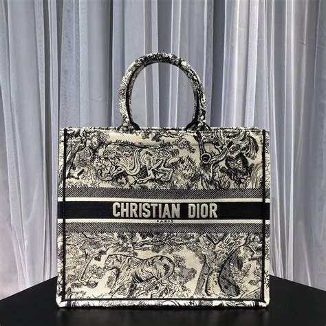 dior copy tote bag|christian dior tote bag personalized.